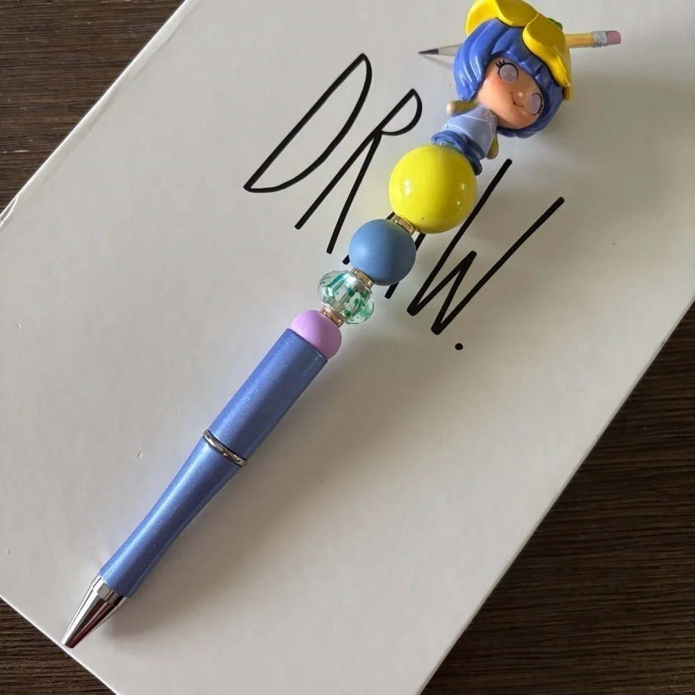 Strawberry Shortcake: Almond Tea handmade beaded pen